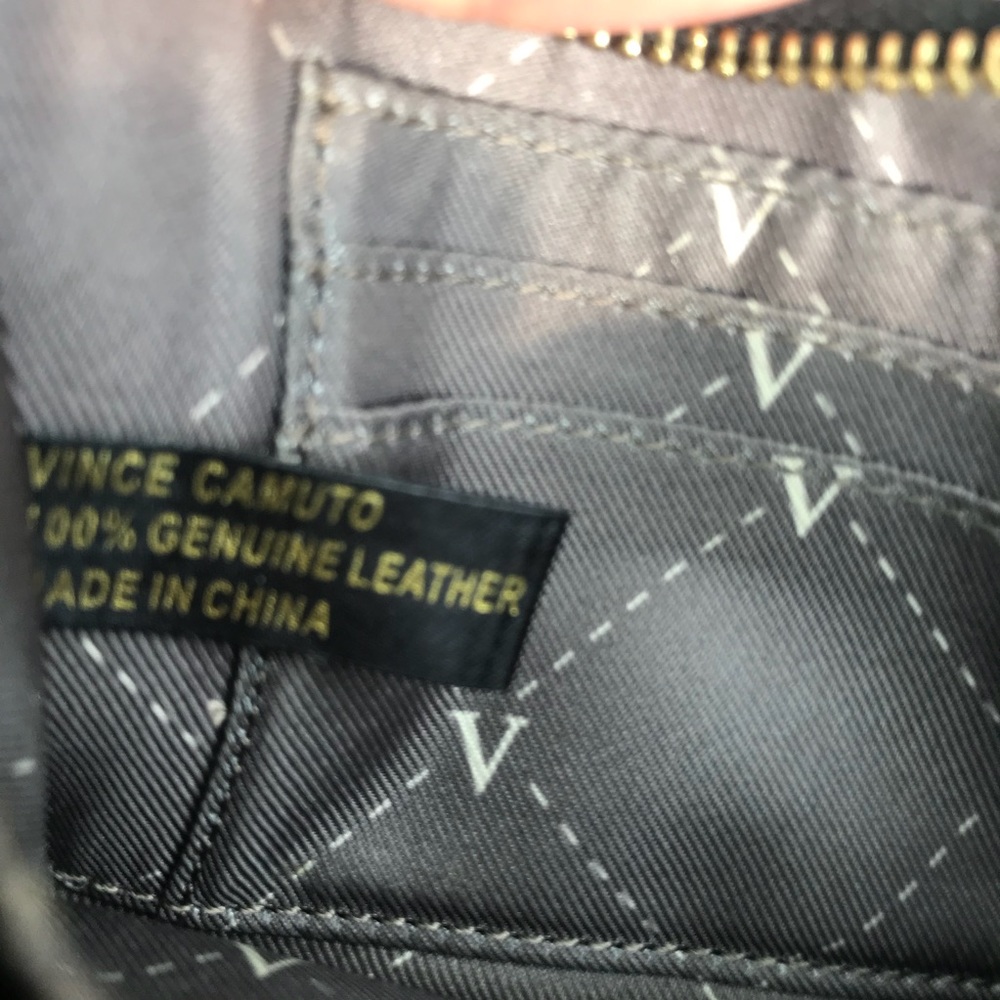Vince Camuto”Ada” Leather Wristlet🌟💕 - Picture 8 of 8